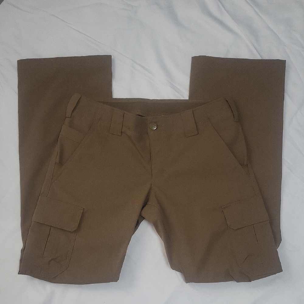 Under Armour Women's Brown Cargo Pants